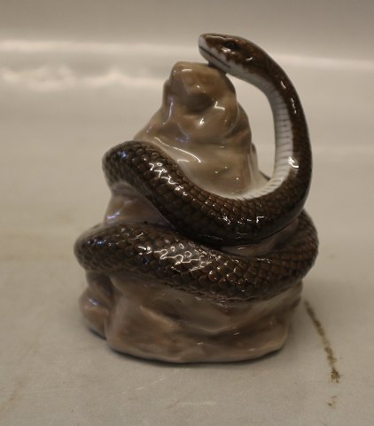 0808 Kgl. Slange på klippe 9.5 x 7.5 cm Kinesisk Stjernetegn Slangens År 2013 
Kongelig Dansk porcelænsfigur