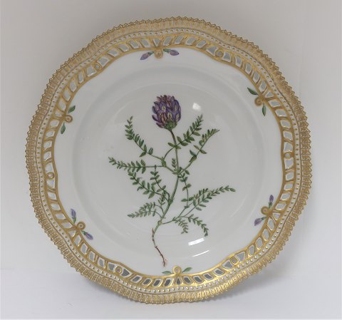 Royal Copenhagen. Flora Danica plate. Diameter 25 cm. (3553). (1 quality). 
Astragalus danicus Retz