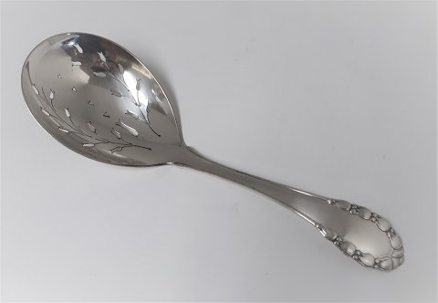 Georg Jensen. Silver cutlery (925). Lily of the valley. Strawberry. Length 22 
cm. Produced 1926.