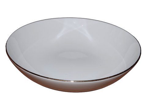 Narrow Gold Edge
Round bowl 21.0 cm.