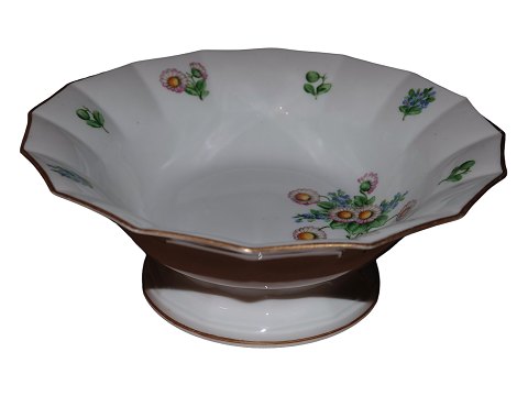 Bellis & Coltsfoot Angular
Bowl on stand 23.5 cm.