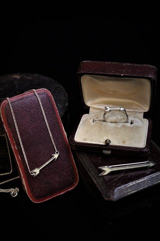 Torben Hardenberg jewelery set in sterling silver and white enamel...
