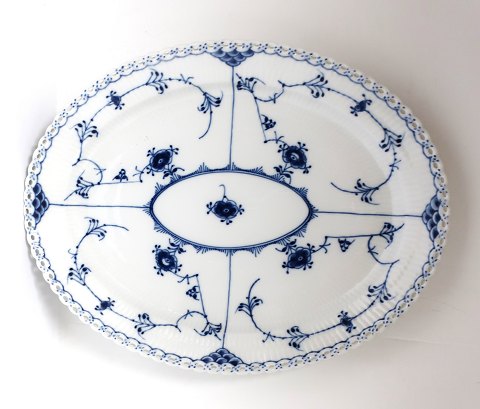 Royal Copenhagen. Blue fluted, full lace. Oval dish. Model 1148. Length 36 cm. 
Width 28 cm. (1 quality)