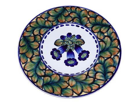 Aluminia 
Large flower plate