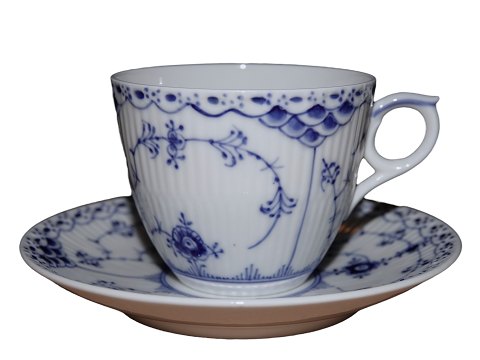 Blue Fluted Half Lace
Coffee cup #756