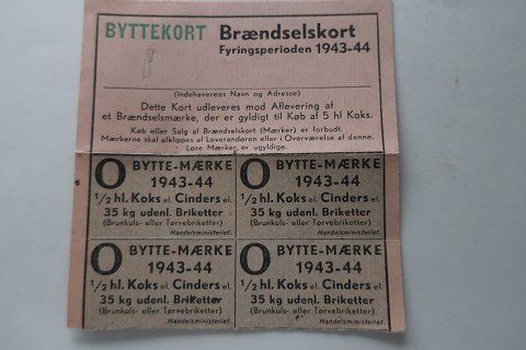 For the collector:
Gamle byttekort / Brændselskort
Fra fyringsperioden perioden 1943-1944
Lignende findes i Det Kongelige Biblioteks "Original collections"
Kortene var gældende til koks, briketter og Cinders