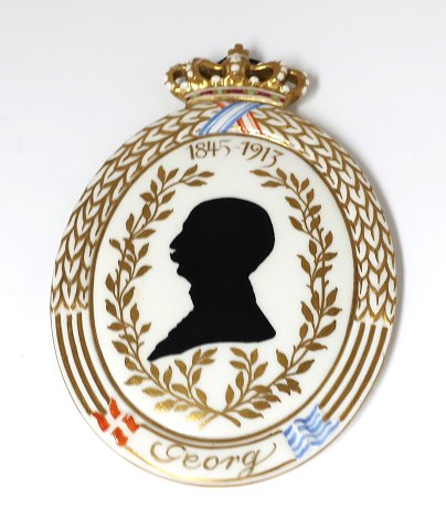 Royal Copenhagen. Silhouette plate. King George. 1913. Height 12.6 cm. (1 
quality)
