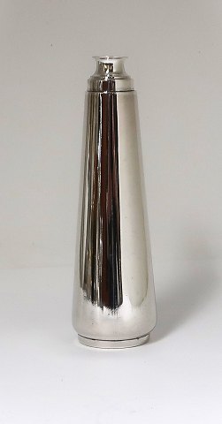 Paul Bang. Silbervase (925). Höhe 13,5 cm