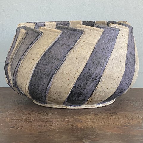 Large bowl of stoneware