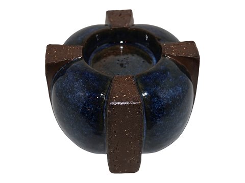 Michael Andersen art pottery
Blue candle light holder for a tea light
