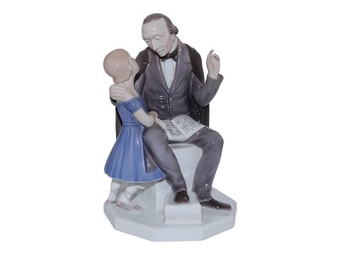 Large Bing & Grondahl figurine
Hans Christian Andersen  reading a fairy tale