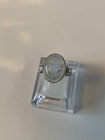 Dame sølv ring med månesten
stemplet 925S  
Størrelse 59