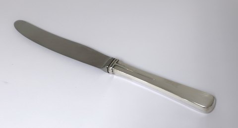 Hans Hansen. Sølvbestik. Arvesølv no. 17. Frugtkniv. Længde 17 cm.