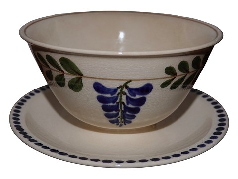 Aluminia Wisteria
Round gravy boat