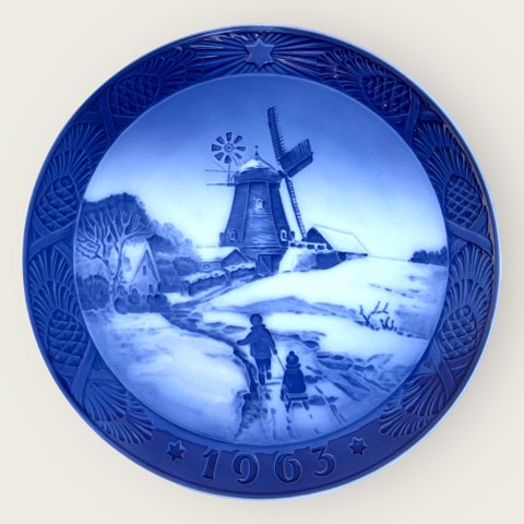 Royal Copenhagen
Christmas plate
1963
*DKK 100