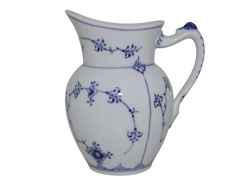 Blue Fluted Plain
Large creamer