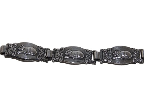 Silver plate
Small children bracelet with cats