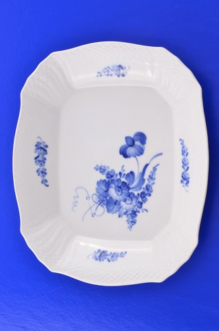 Royal Copenhagen  Blue flower curved  Breadbasket 1717