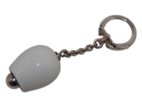Royal Copenhagen
Key chain with white porcelain pendant.
