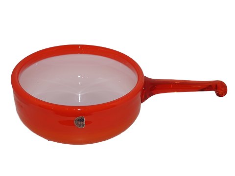Holmegaard Palet
Large red bowl with handle 25.5 cm.