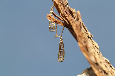 Gold earrings in 14 carat gold, with Greek key pattern.