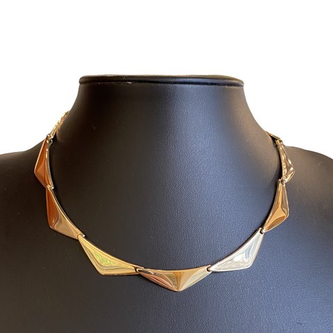 Hans Hansen, Bent Gabrielsen; Peak necklace of 14k gold