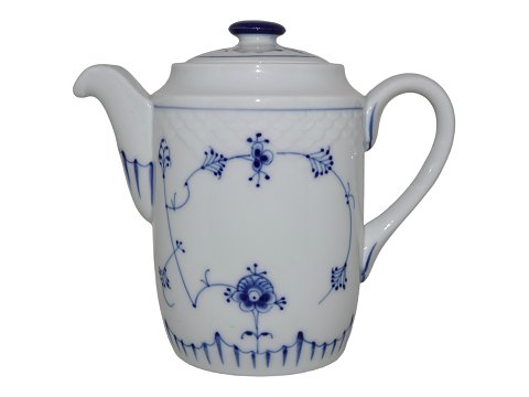 Blue Traditional Thick porcelain
Rare extra small coffee pot for 1 person