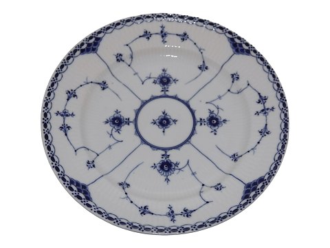 Blue Fluted Half Lace
Antique luncheon plate 22.2 cm. from around 1890