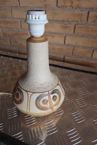 Vintage table lamp, perhaps Søholm
No stamp
H: 22cm
In a good condition