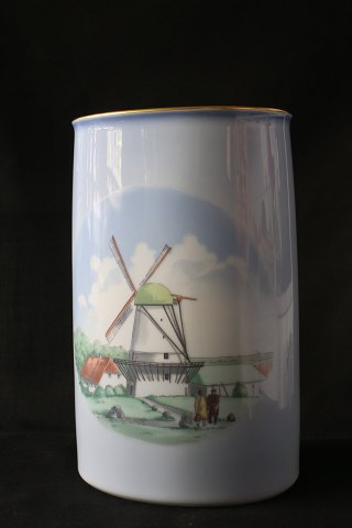 Denmark vase from Bing & Grøndahl, with classic motifs. 1st sorting, Dec. No. 
3542/5402