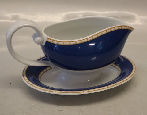 563 Gravy boat 11.5 x 20 cm Liselund Royal Copenhagen Modern