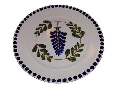 Aluminia Wisteria
Salad plate 18.9 cm.