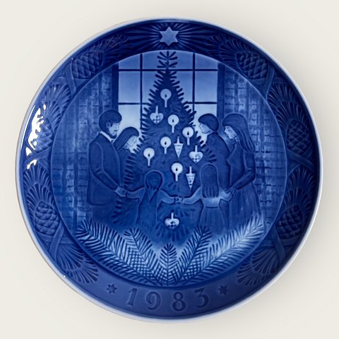 Royal Copenhagen
Christmas plate
1983
*DKK 40