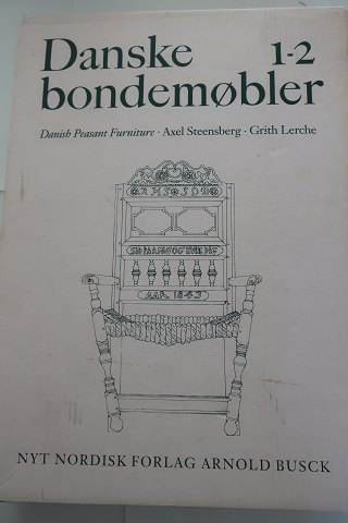 Danske Bondemøbler (Danish Peasant Furniture) 
2 Bind, - fuld udgave
I deres oprindelige kassette
Af Axel Steensberg og Grith Lerche
Nyt Nordisk Forlag Arnold Busck
1989
Sideantal: 242 Bind 1
Sideantal: 216 i Bind 2
In a good condition