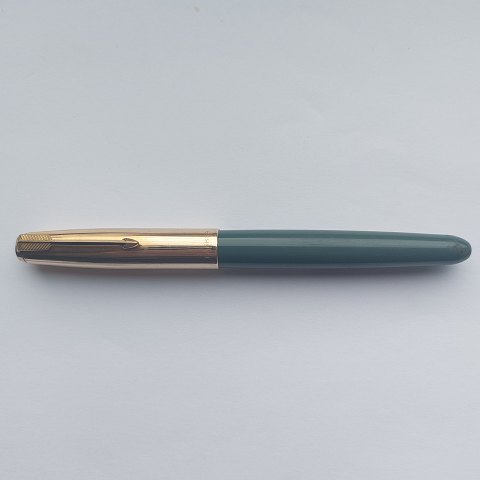 Gray Parker 51 fountain pen