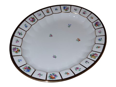 Henriette
Platter 36.9 cm.