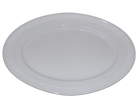 White Fan
Small platter 29.7 cm.