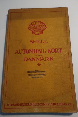 Shell
Automobil-Kort 
Danmark
Med foto af Shell-Huset før bombningen blev foretaget 
Udgivet af A/S Danske-Engelsk Benzin og Petroleums Oil
1936
In a good condition