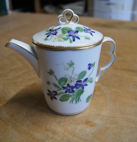Privately painted Blue Violet Royal Copenhagen porcelain, covered mocha jug from year 1929.