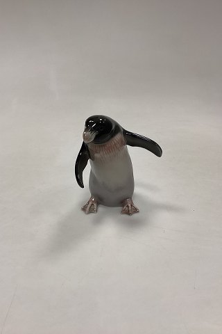 Metzler and Ortloff  Figurine - Penguin No. 7820