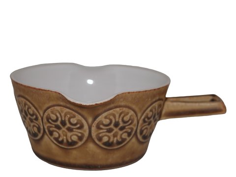 Bauta
Small gravy boat