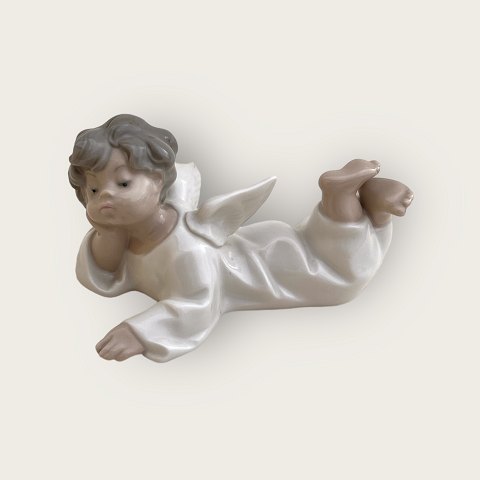 Lladro figure
Lying angel
*DKK 400