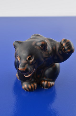 Royal Copenhagen Figurine 21433 Brown bear