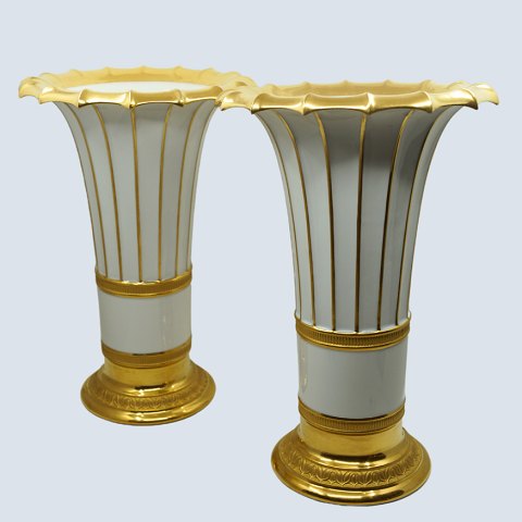 G.F. Hetsch for Royal Copenhagen; Pair of Hetsch vases no. 740