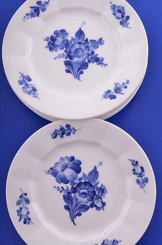 Royal Copenhagen  Blue flower angular    Plate 8553