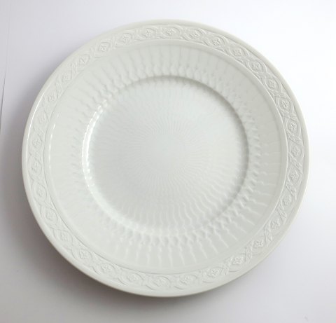 Royal Copenhagen. Fan with white border. Lunch plate. Model 11520. Diameter 22.5 
cm. (1 quality)