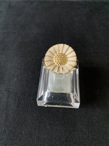 Elegant #Margaret Ring in Sterling Silver
The stamp. 925
Size. 62