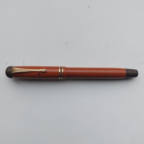 Coral red Montblanc Masterpiece No. 25 fountain pen