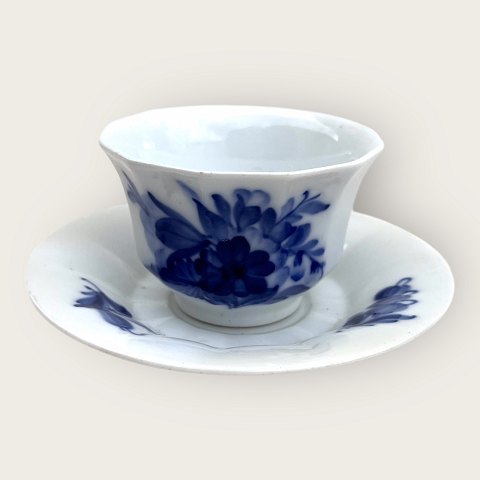 Royal Copenhagen
Blå blomst
Kantet
Espressokop
#10/ 8562
*100kr
