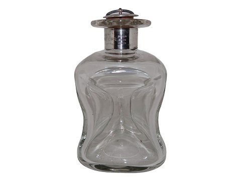 Holmegaard
Lille klukflaske i klart glas med sølvmontering